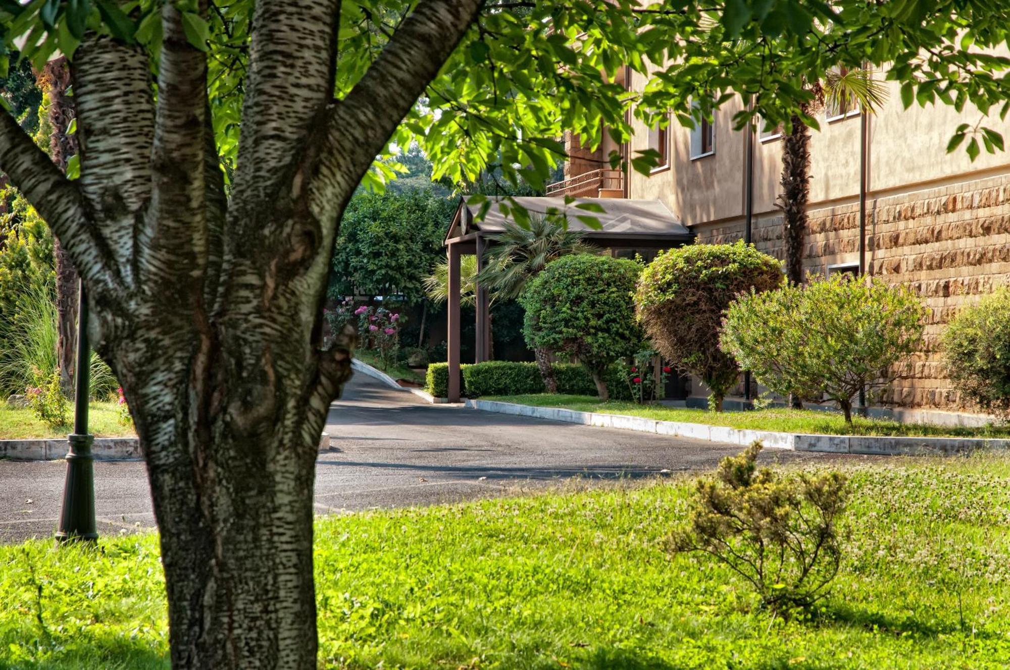 Hotel Cilicia Rome Exterior photo